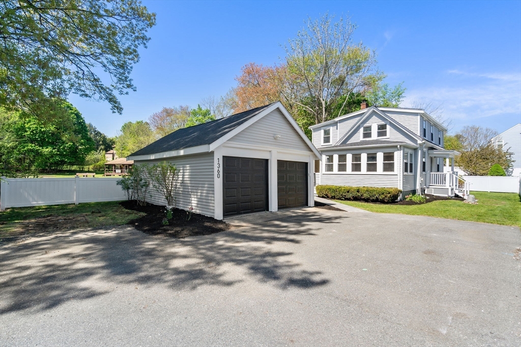 1360 Great Plain Ave, Needham, MA Photo #35