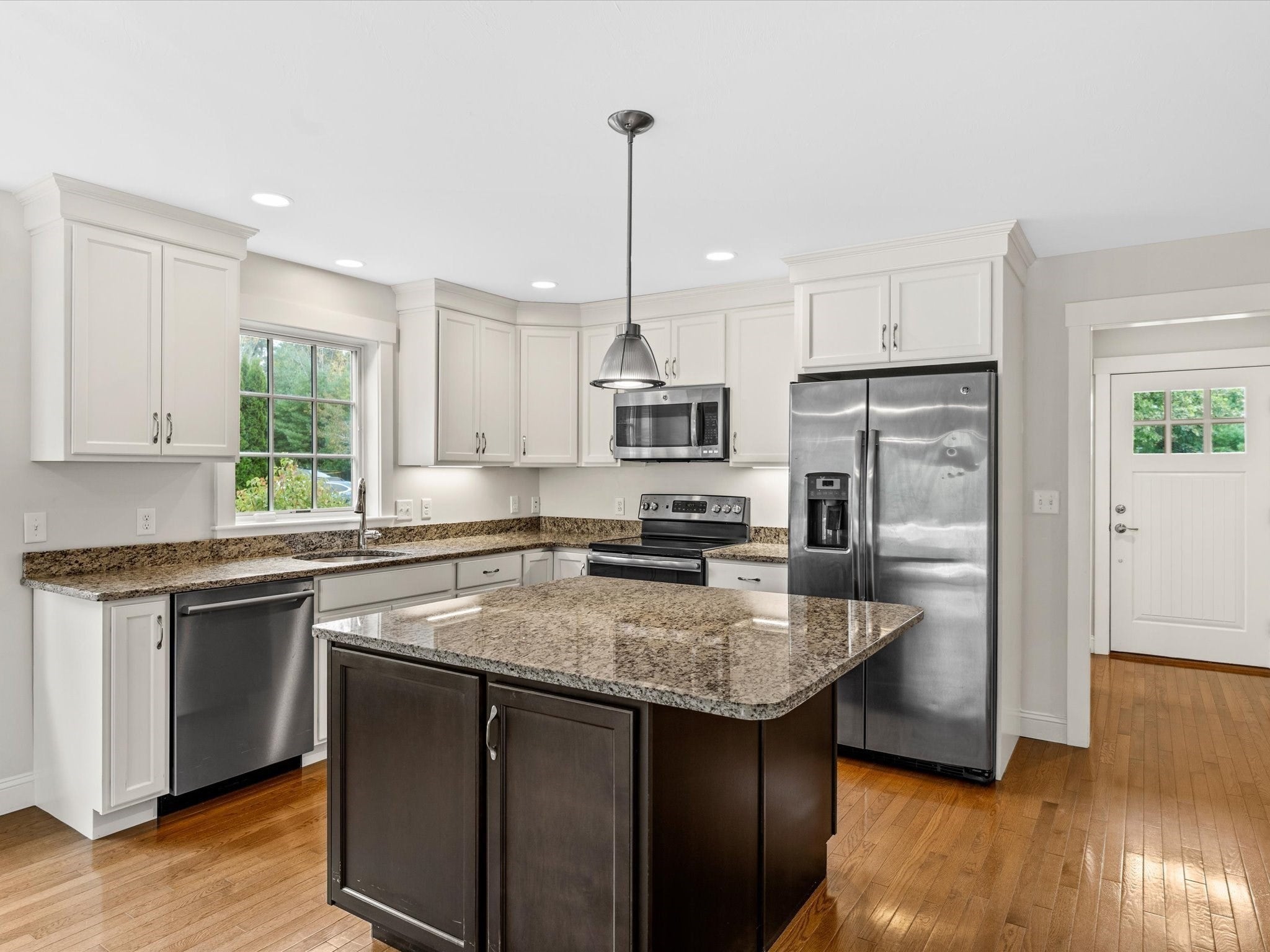 15 Rosebay Ln 15