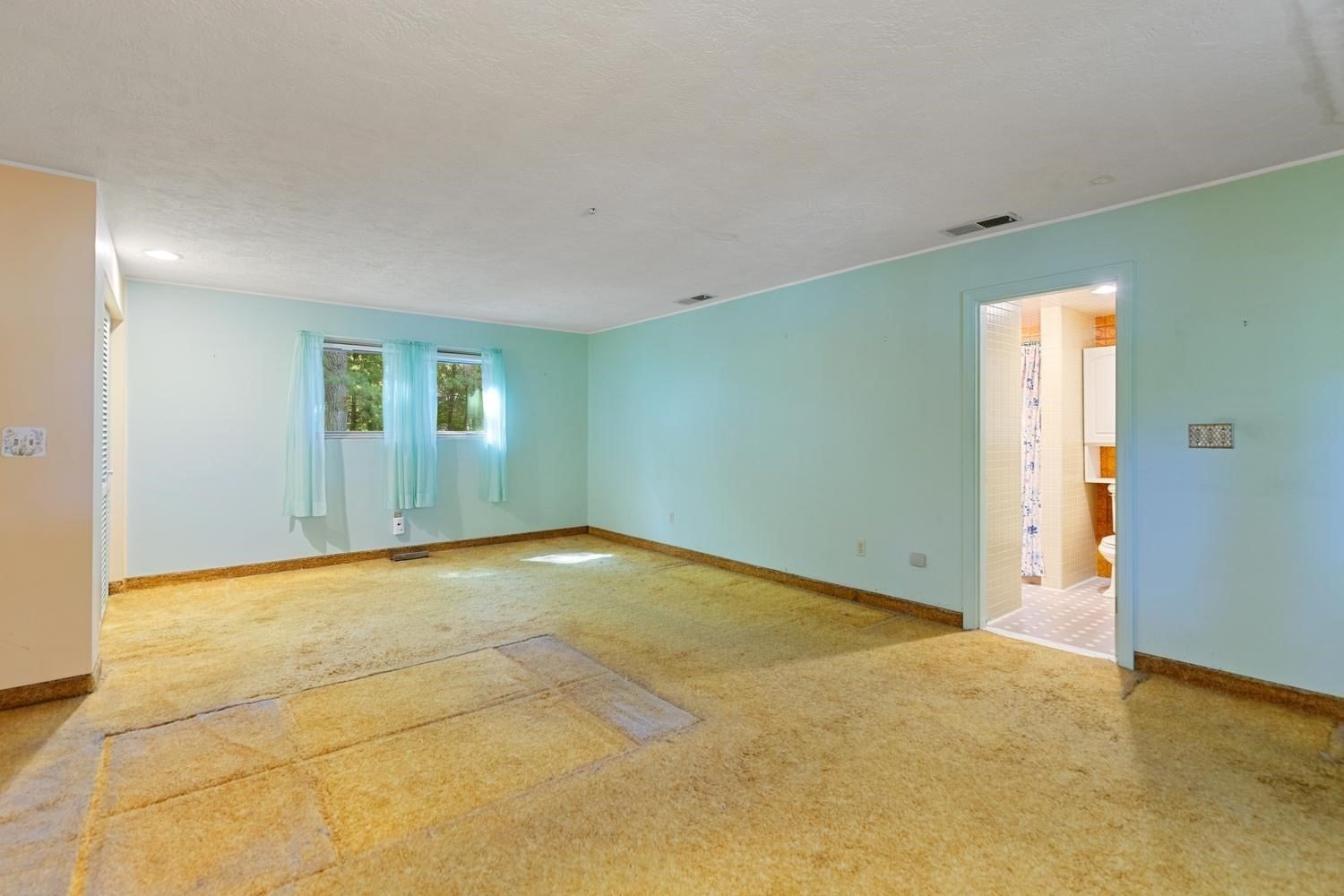 1748 Trapelo Rd, Waltham, MA Photo #23