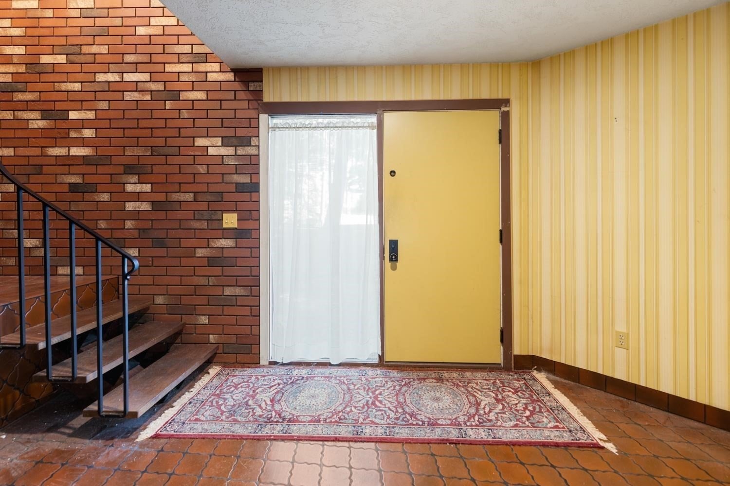 1748 Trapelo Rd, Waltham, MA Photo #10