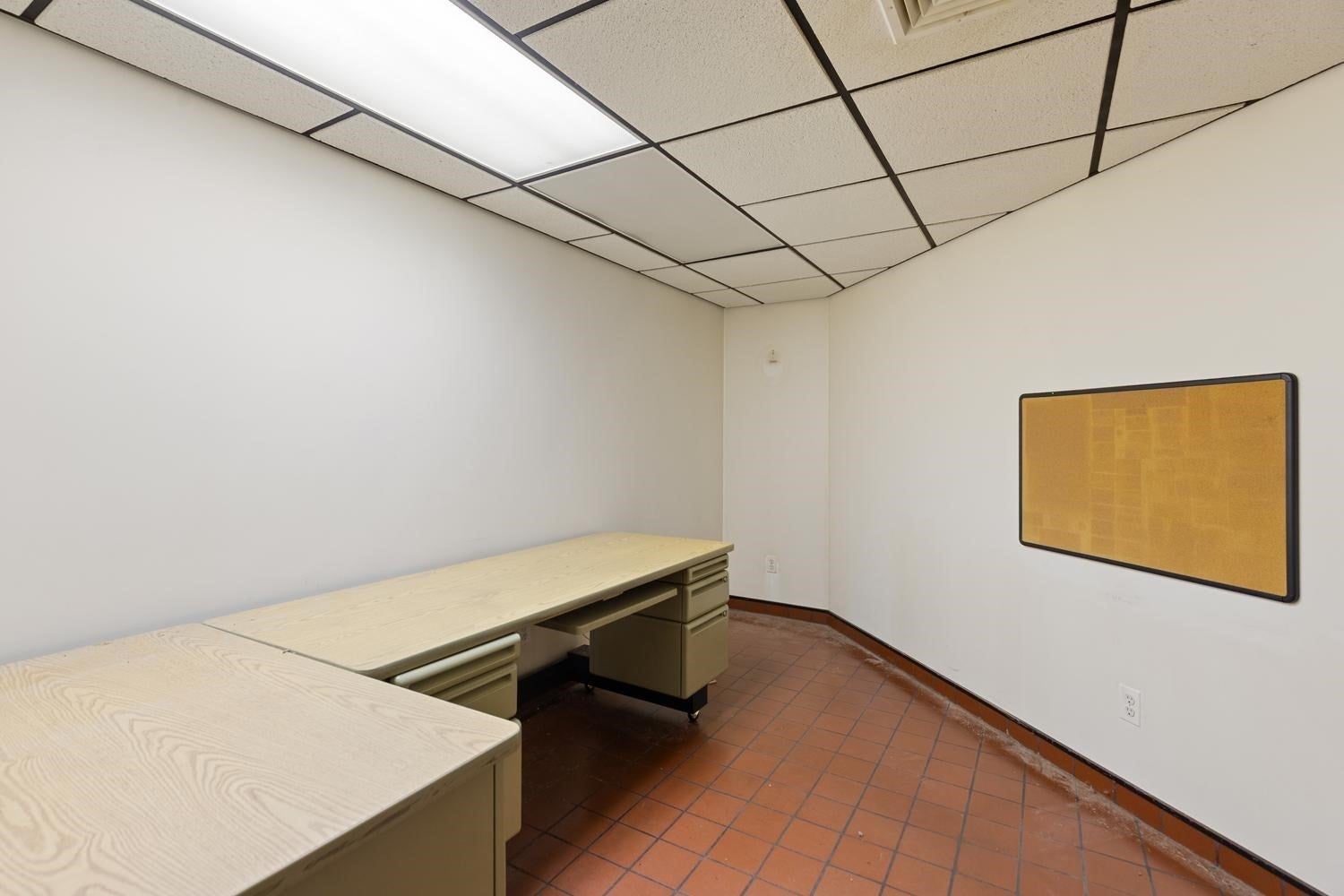 1748 Trapelo Rd, Waltham, MA Photo #30