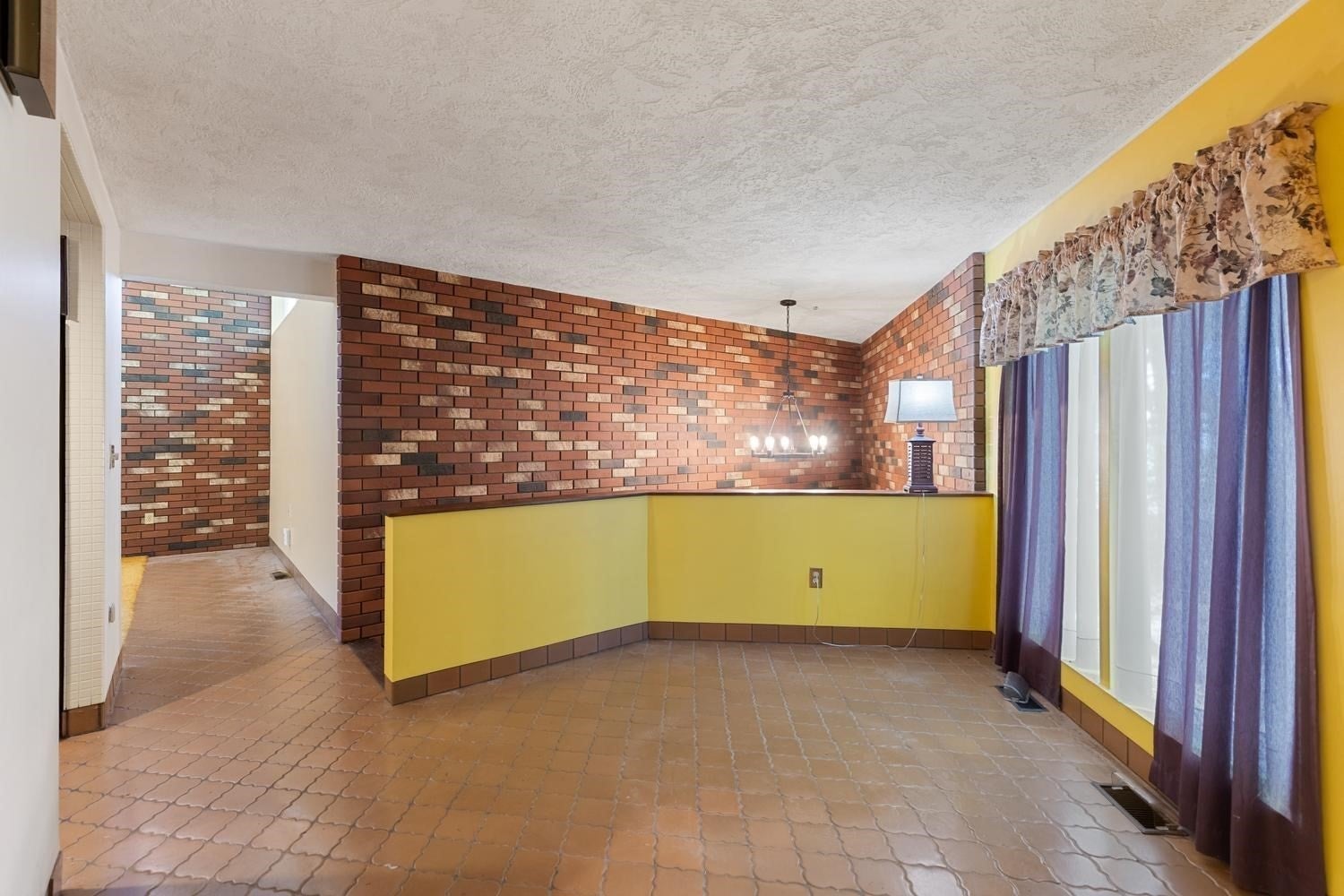 1748 Trapelo Rd, Waltham, MA Photo #12