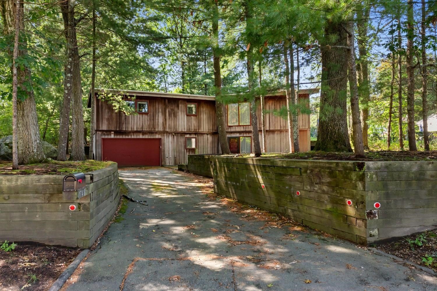 1748 Trapelo Rd, Waltham, MA Photo #36