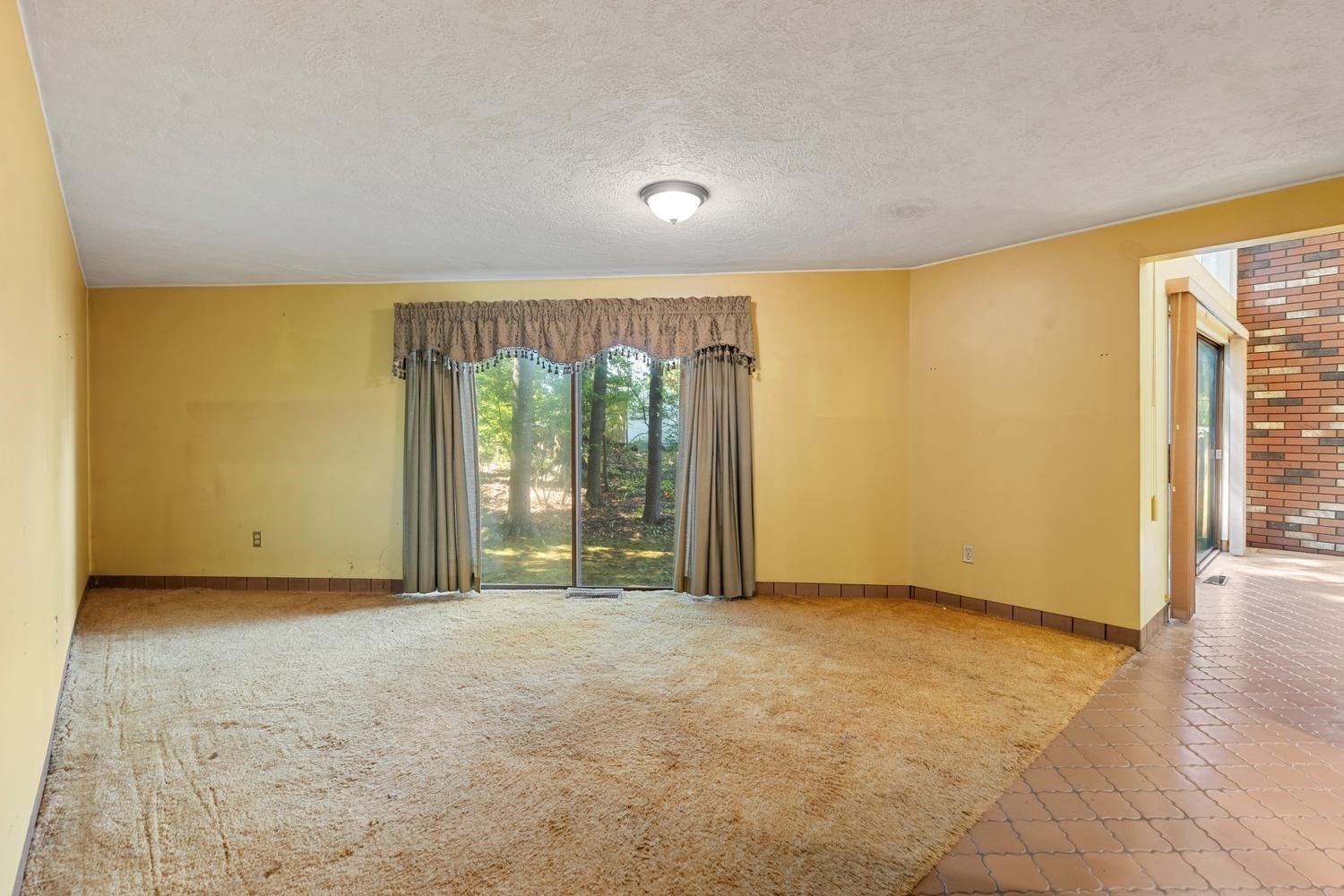 1748 Trapelo Rd, Waltham, MA Photo #27