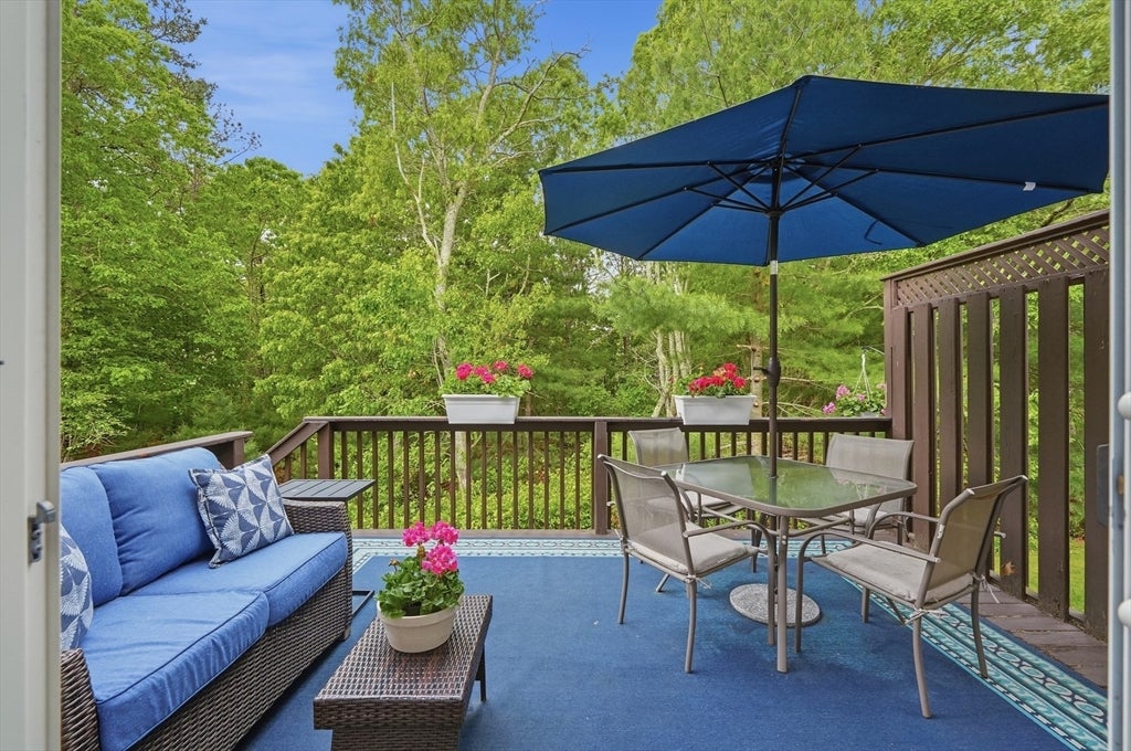 108 Grey Hawk Dr 108