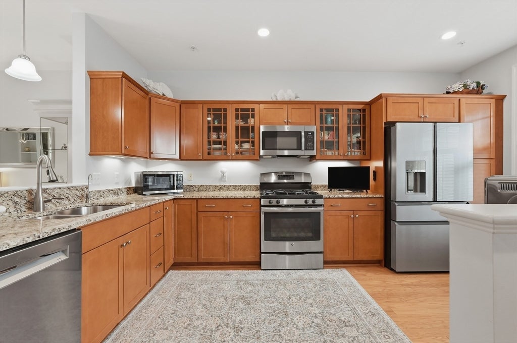 108 Grey Hawk Dr 108