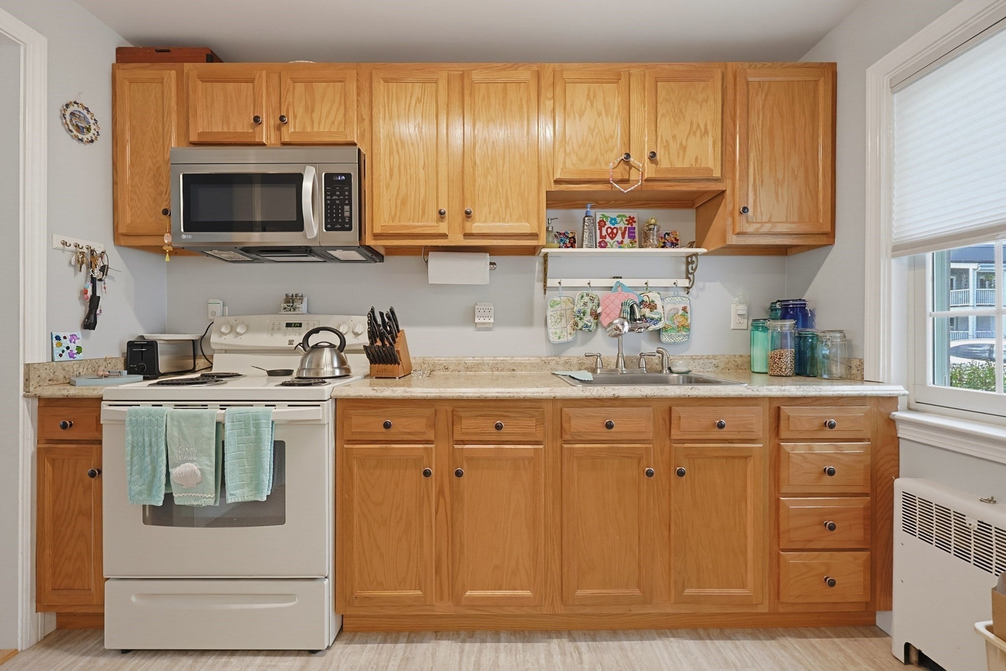 180 S Main St #21, Attleboro, MA, 180 S Main St #21, Attleboro, MA Photo #27