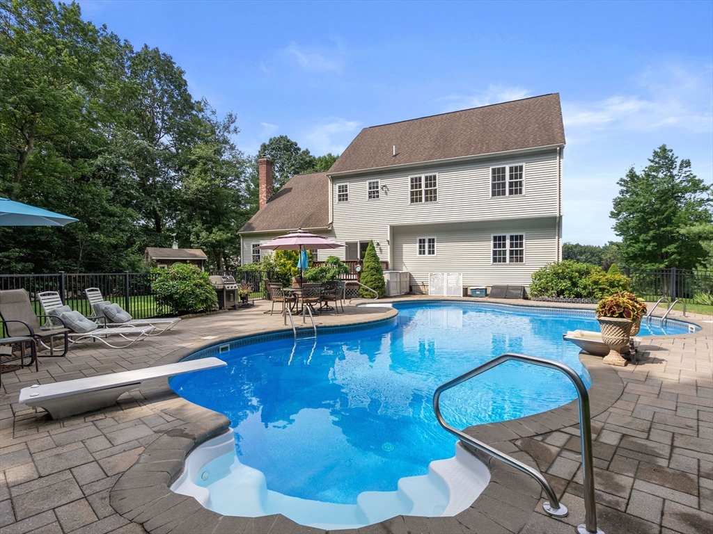 13 Breakneck Hill Rd 1