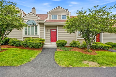 Photo of 237 South St #6, Shrewsbury, MA 01545 (MLS # 73565549)