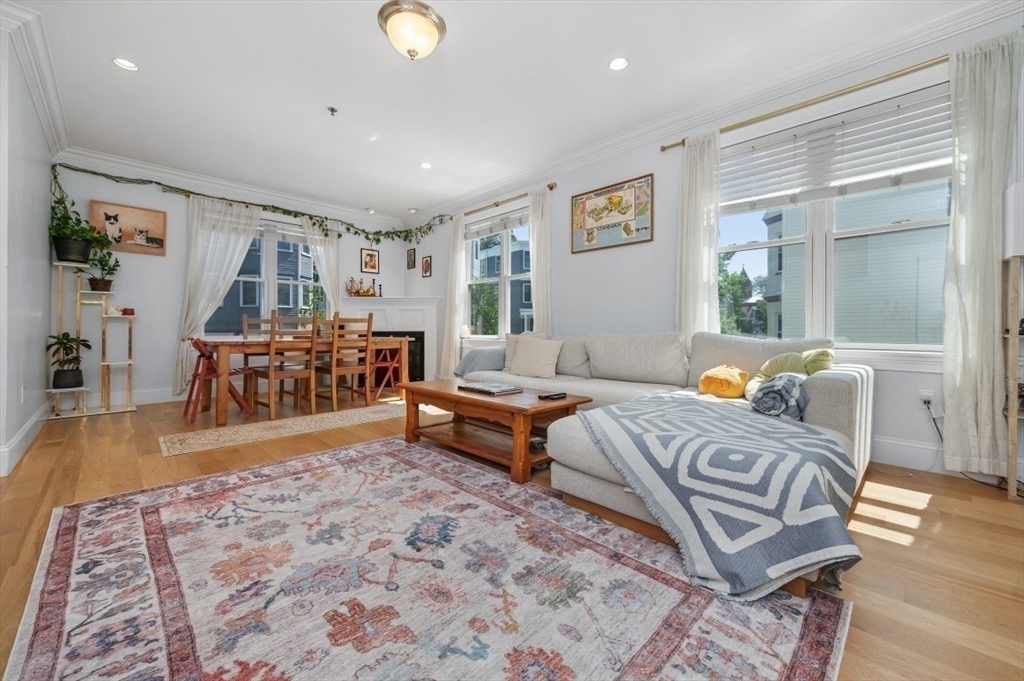17 Roseclair St 2