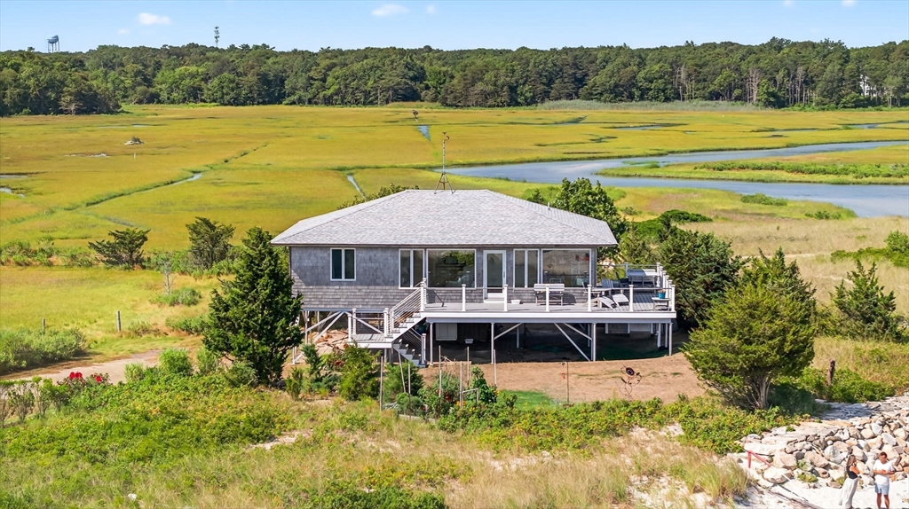 12 Meadow Shores Rd