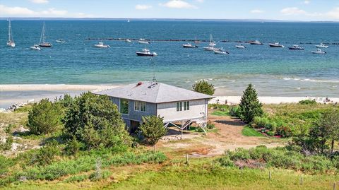12 Meadow Shores Rd Dartmouth MA 02748