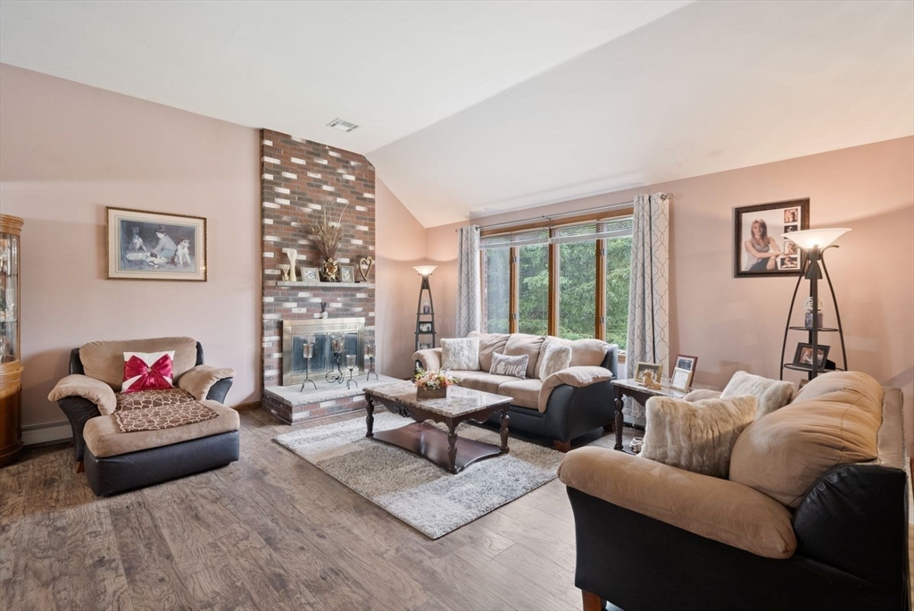 154 Liberty Bell Cir