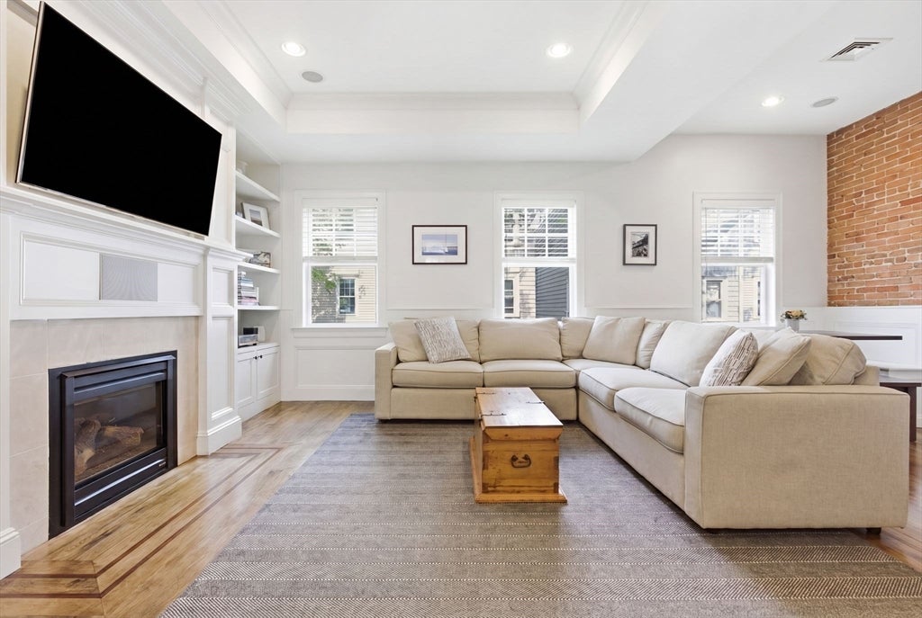 7 Mystic Street 2