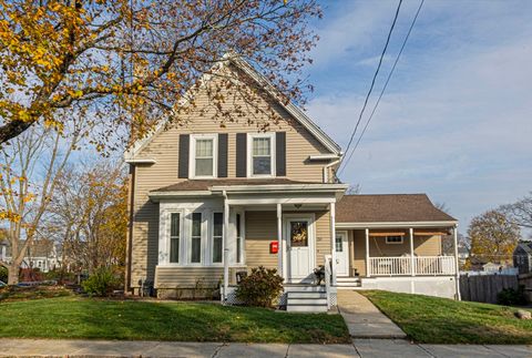 20 Elm Pl Whitman MA 02382