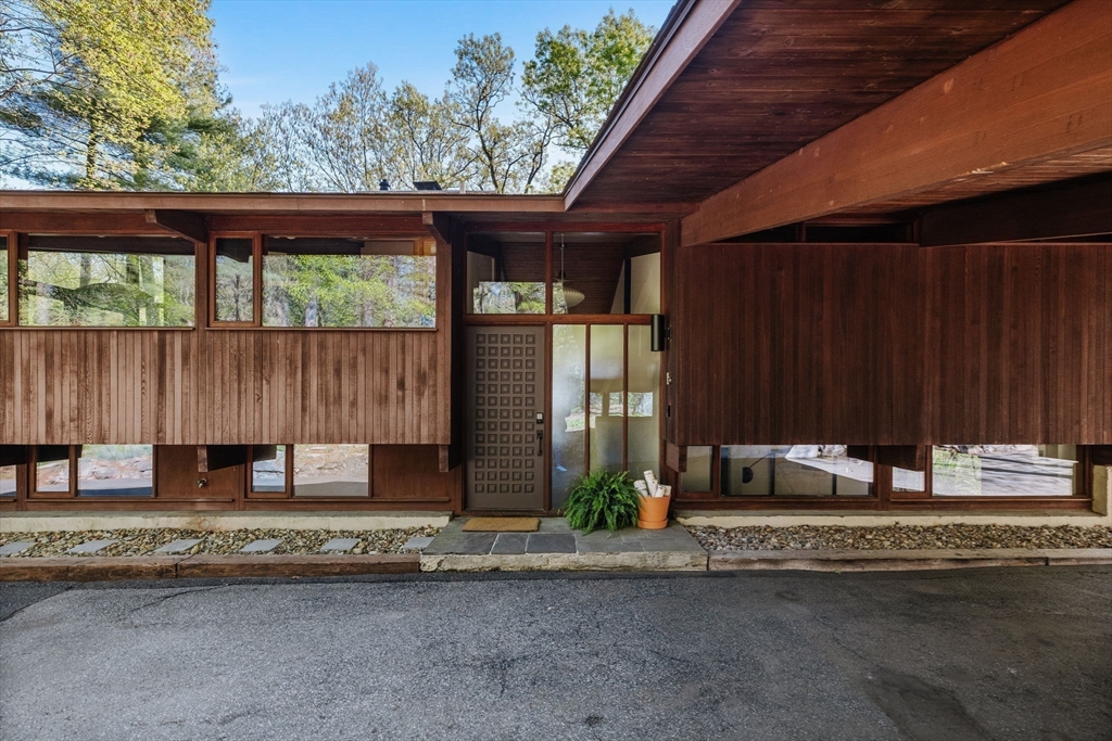 16 Belvedere Rd