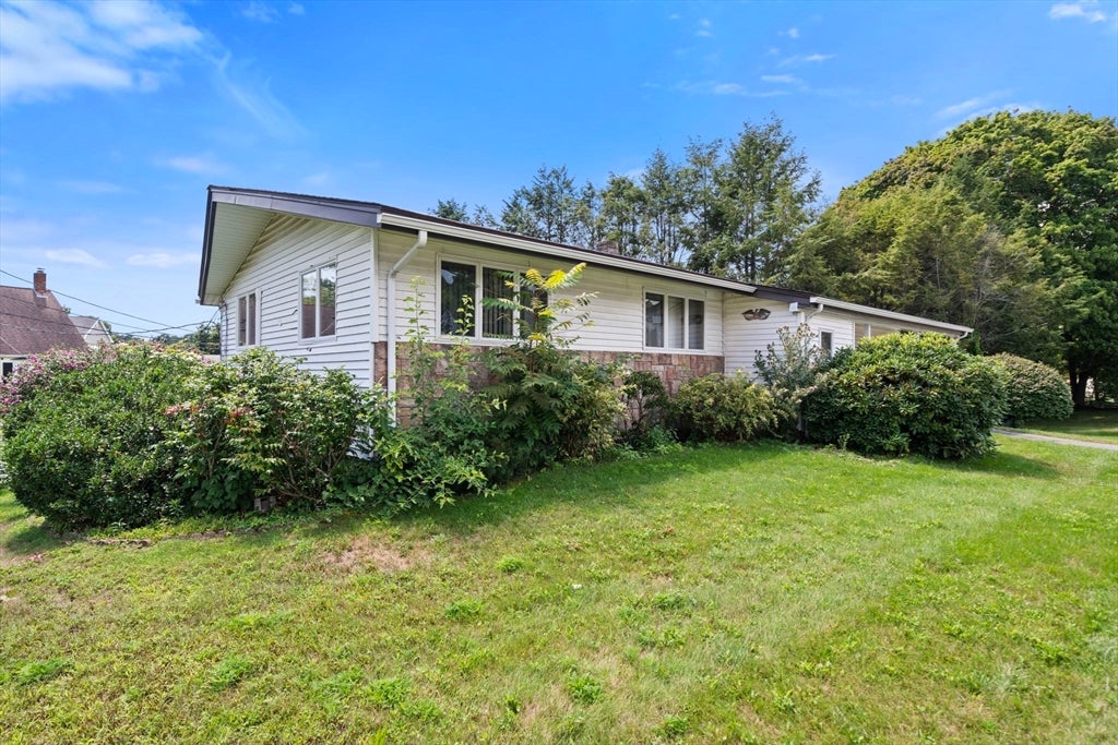 71 Hamilton St, Saugus, MA Photo #2