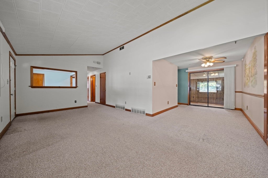 71 Hamilton St, Saugus, MA Photo #5