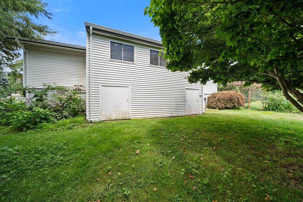 71 Hamilton St, Saugus, MA Photo #21