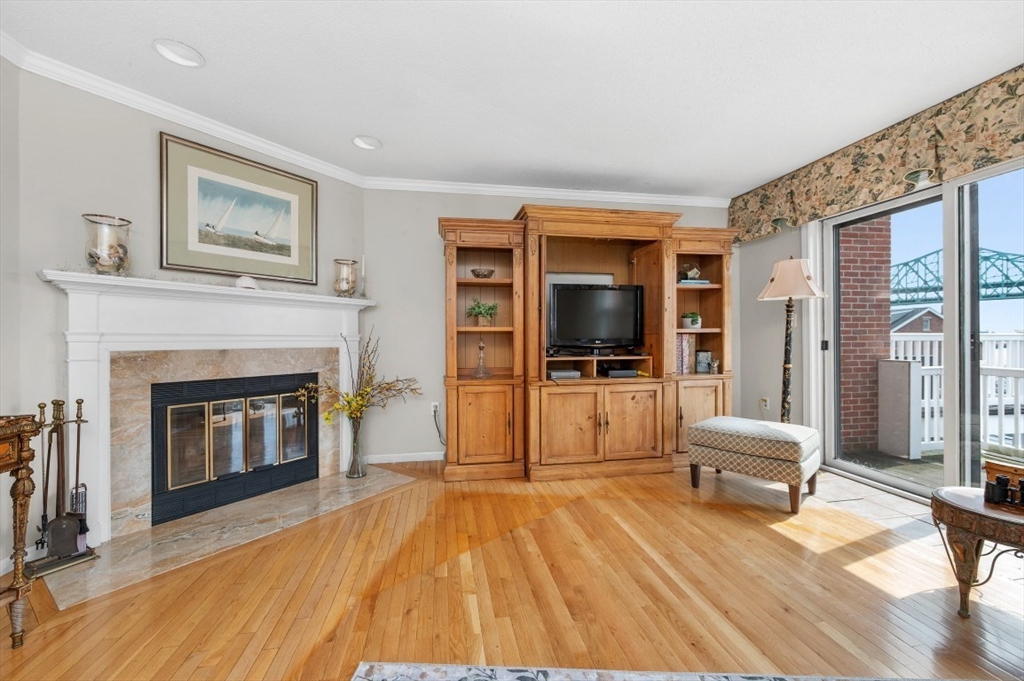 18 Breakwater Drive 18