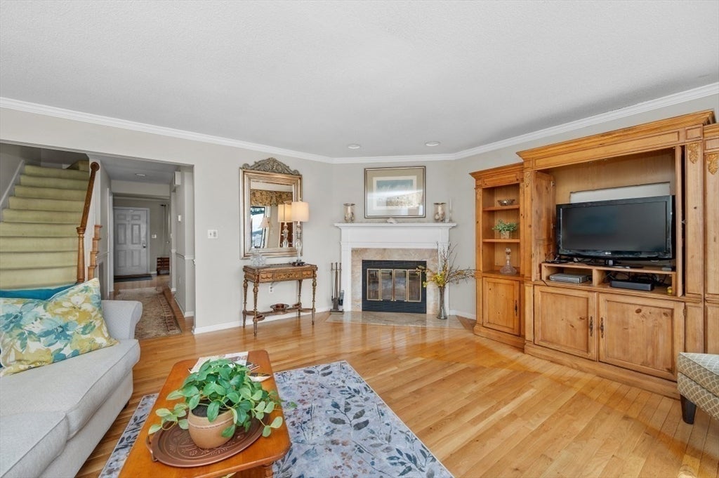 18 Breakwater Drive 18