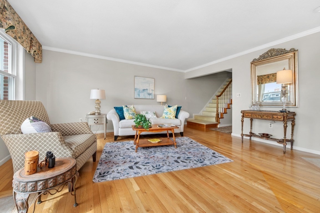 18 Breakwater Drive 18