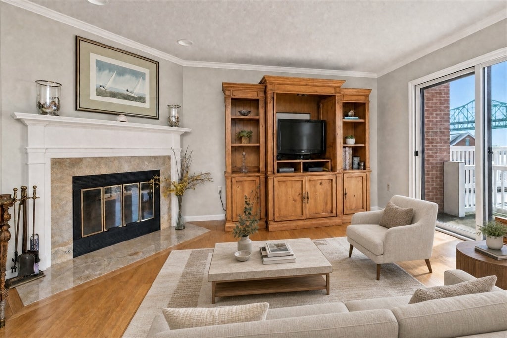 18 Breakwater Drive 18