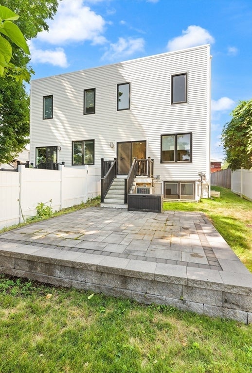 91 Crafts St 91
