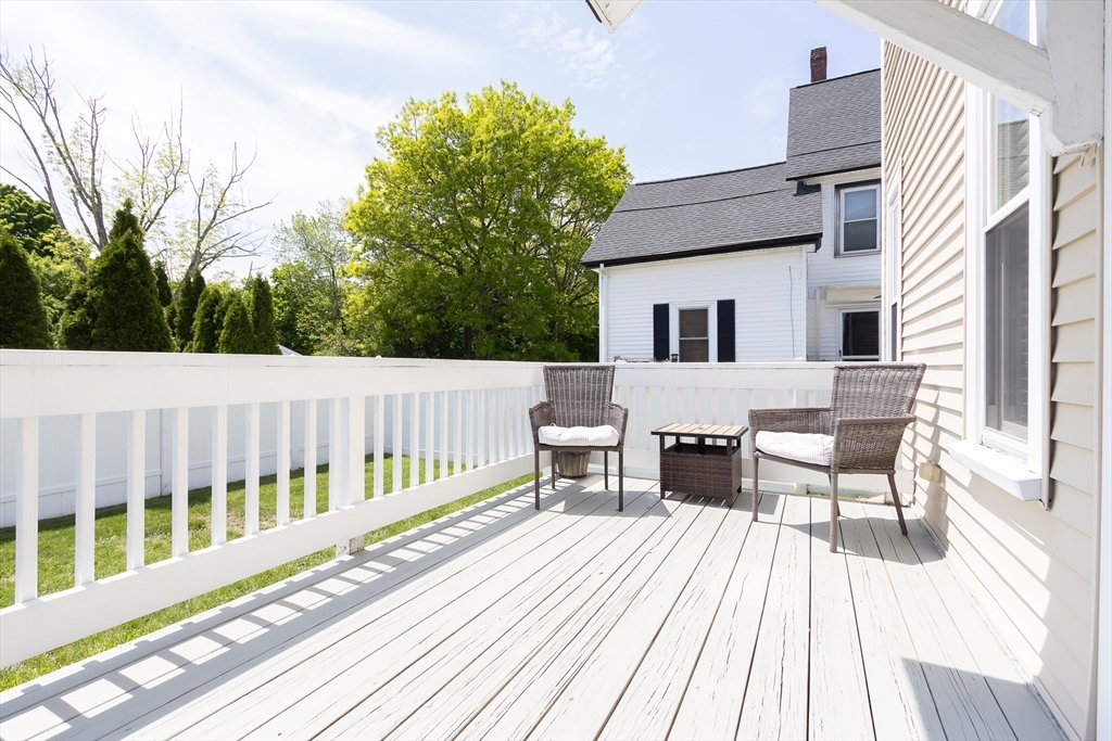 Franklin, Massachusetts 02038, United States, 3 Bedrooms Bedrooms, ,2 BathroomsBathrooms,Residential,Pending,131175