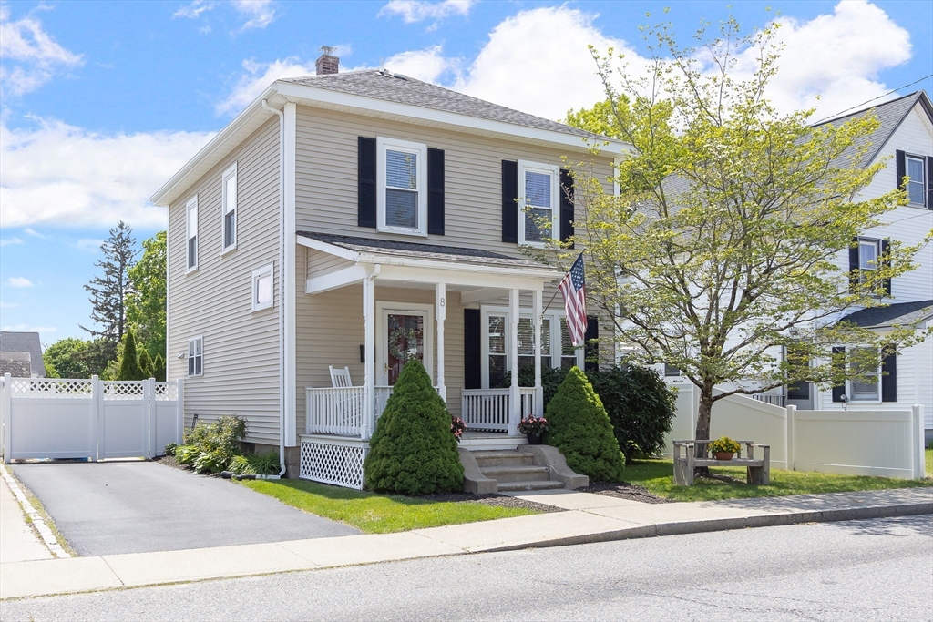 Franklin, Massachusetts 02038, United States, 3 Bedrooms Bedrooms, ,2 BathroomsBathrooms,Residential,Pending,131175