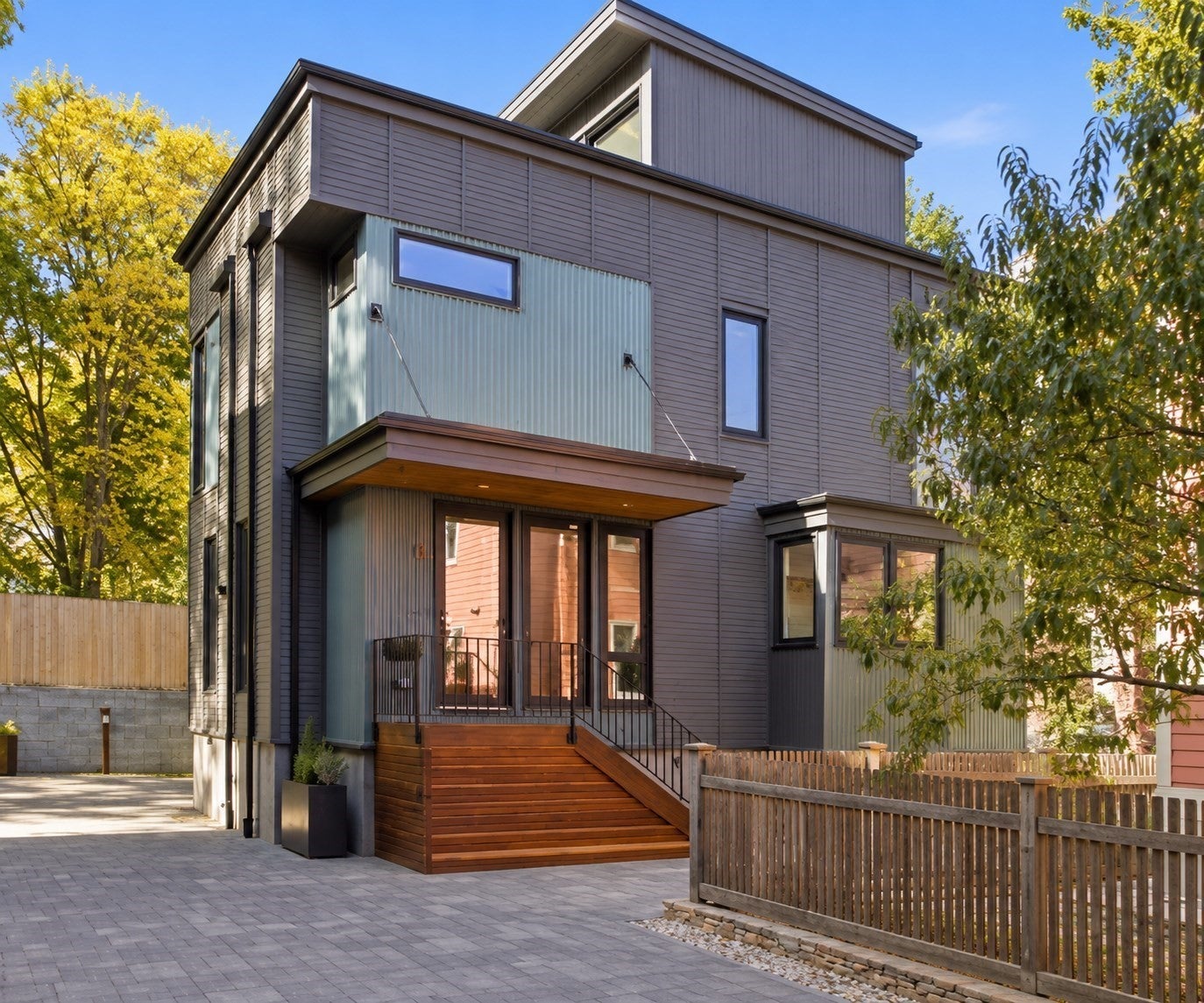 8 Holworthy Terrace