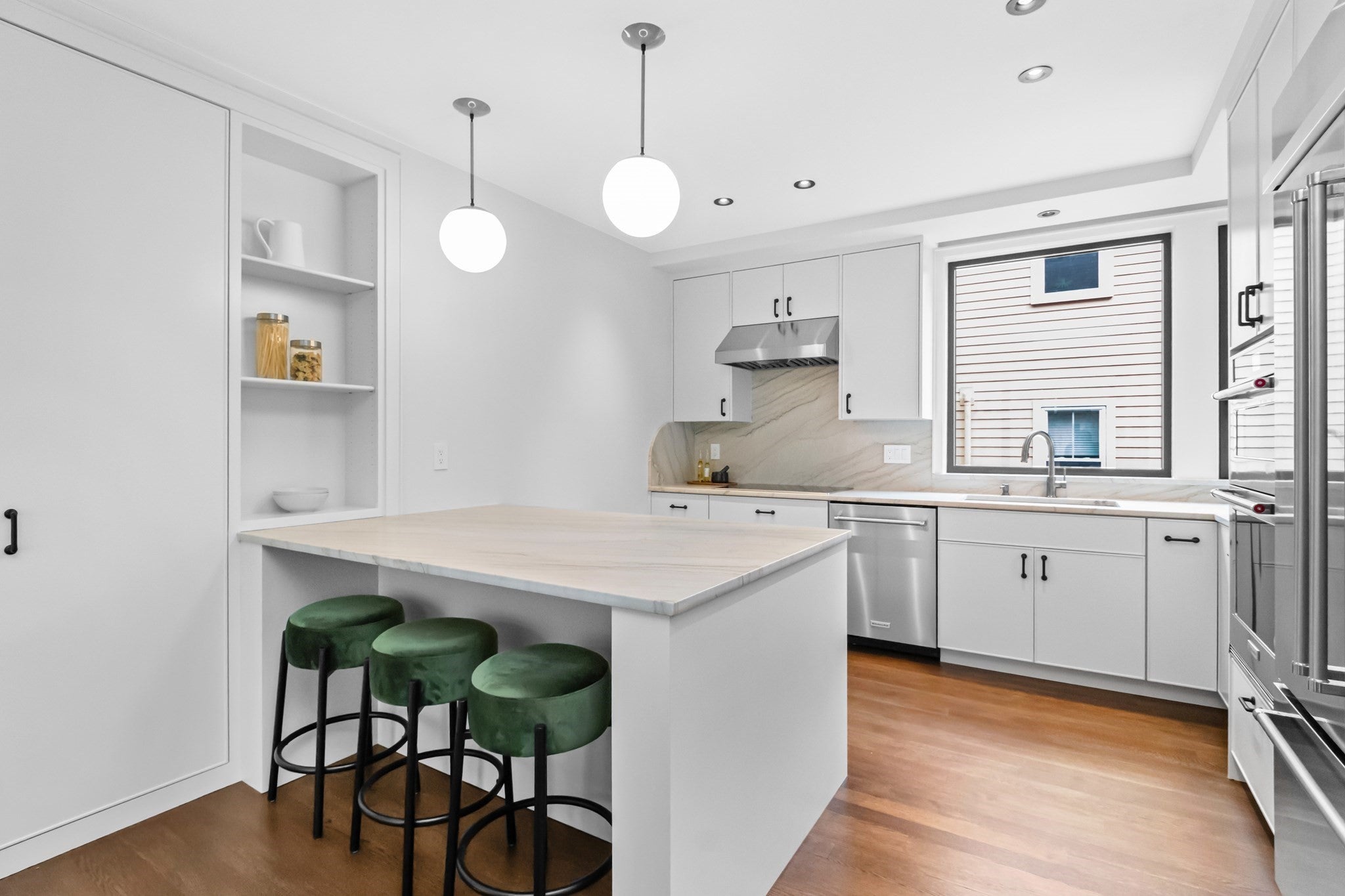 8 Holworthy Terrace #8, Cambridge, MA Photo #10