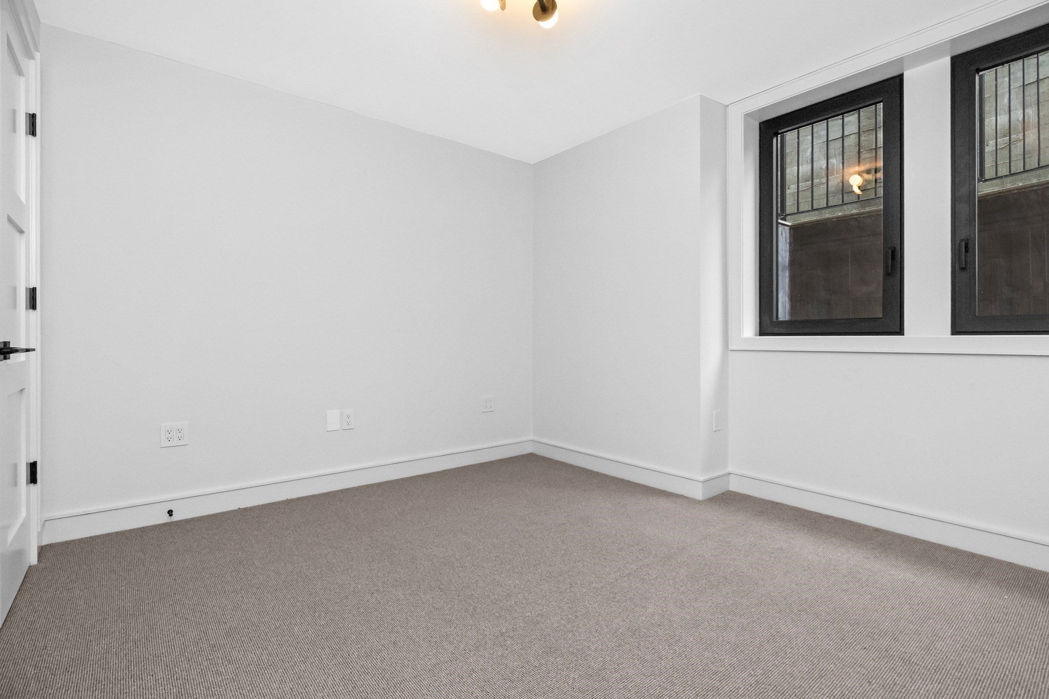 8 Holworthy Terrace #8, Cambridge, MA Photo #24