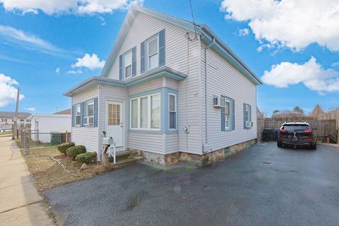 31 Russell St Fall River MA 02721