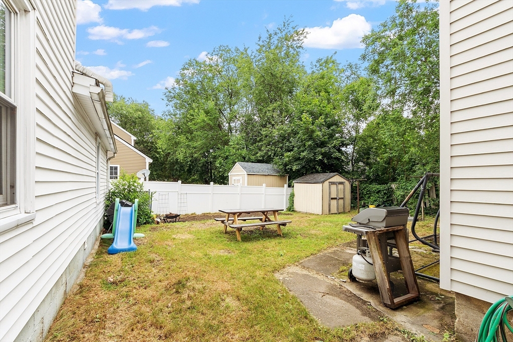 90 Vezina Ave