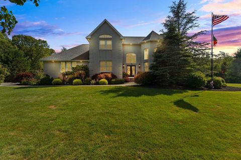 1276 Old Fall River Rd Dartmouth MA 02747