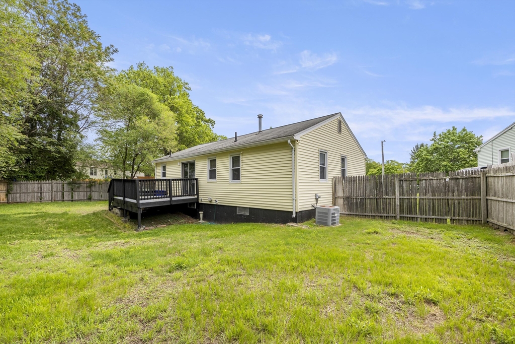 28 Bog Hollow Rd