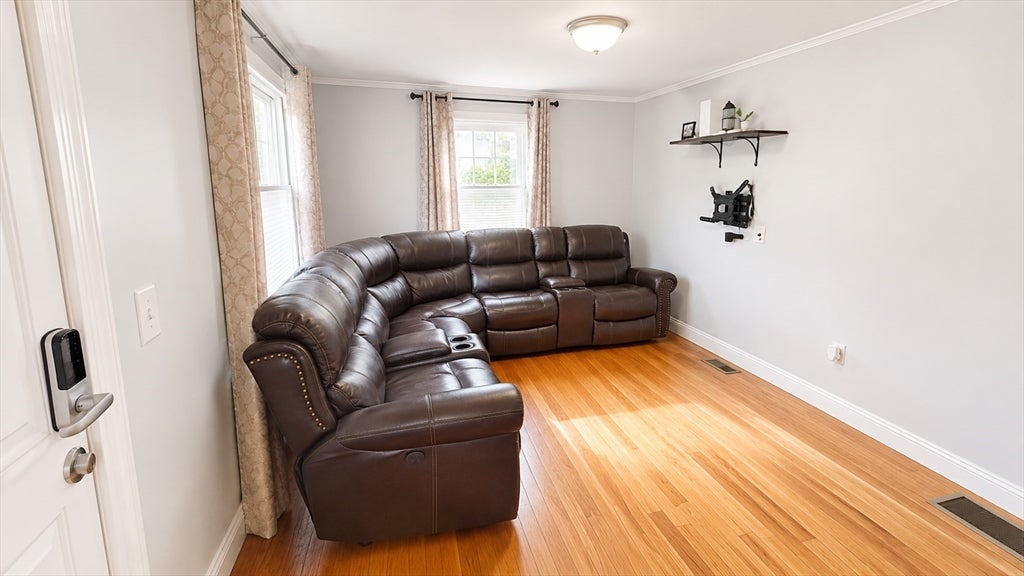 108 Tripp St, Framingham, MA, 108 Tripp St, Framingham, MA Photo #2