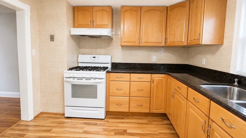 108 Tripp St, Framingham, MA, 108 Tripp St, Framingham, MA Photo #6