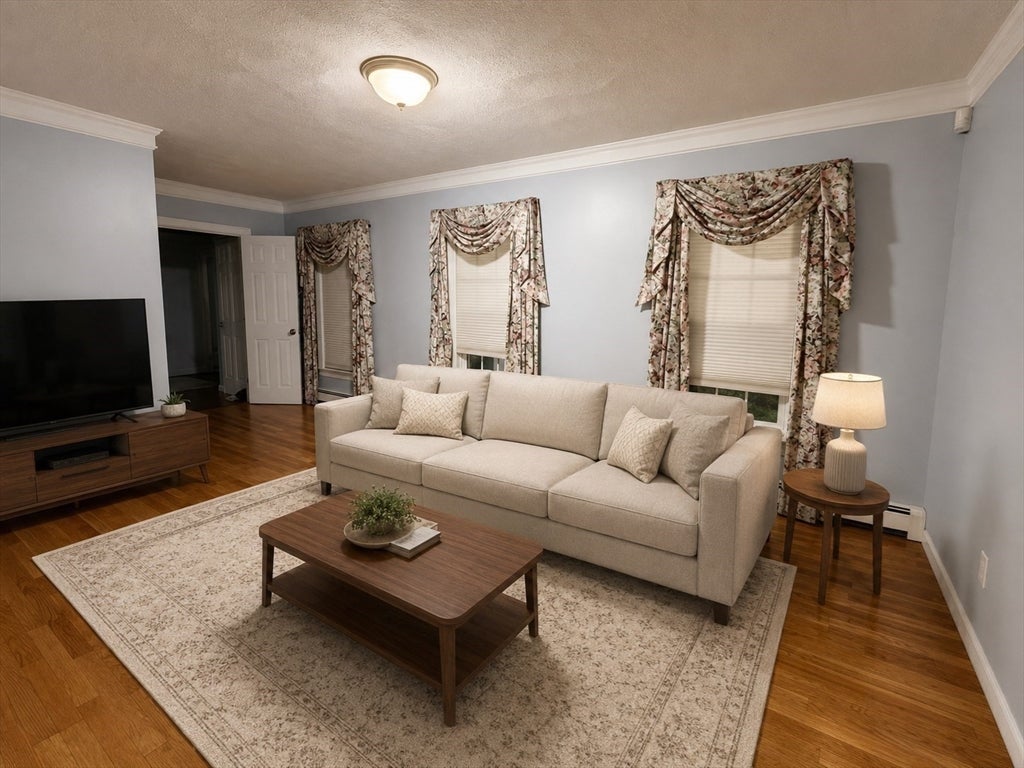6 Worthington Green