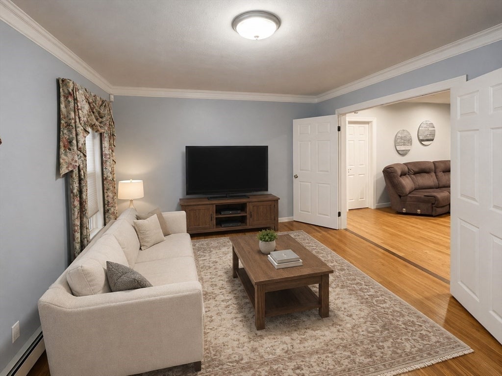 6 Worthington Green