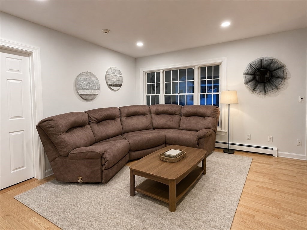 6 Worthington Green
