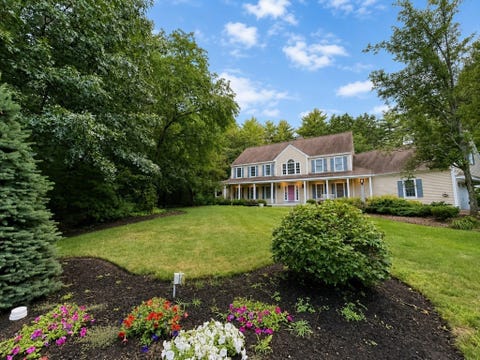 Photo of 6 Worthington Green, Beverly, MA 01915 (MLS # 73554980)