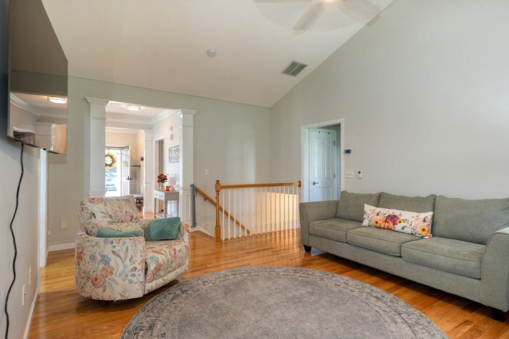 72 Brook Ln 72