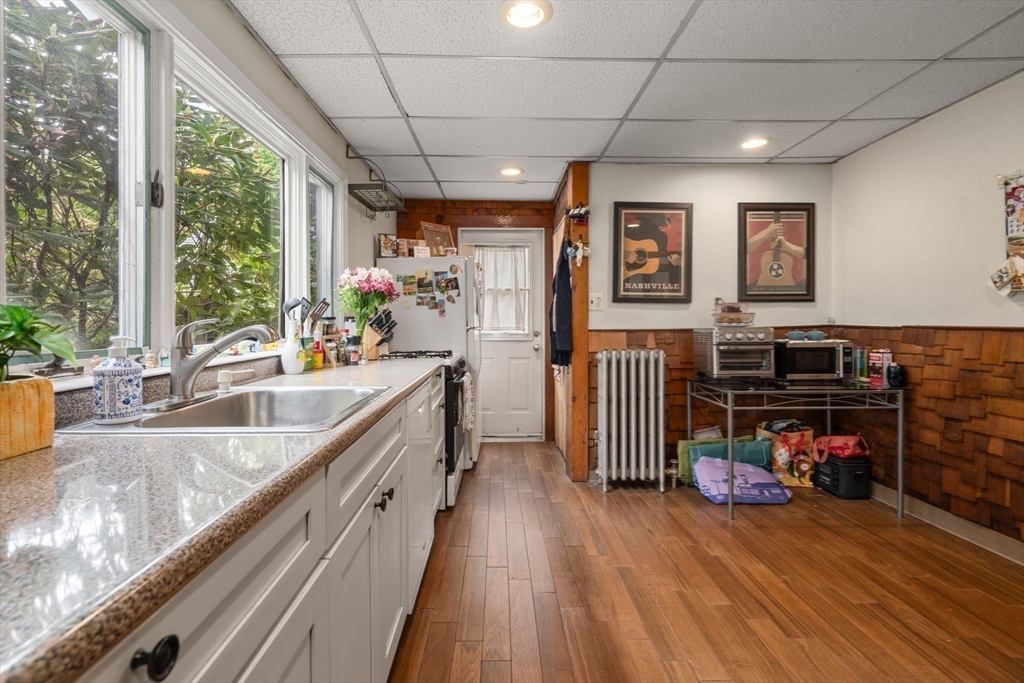 38 Hobson St, Boston, MA Photo #11