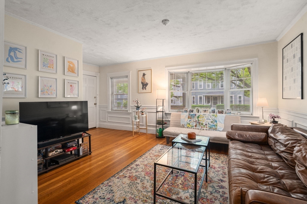 38 Hobson St, Boston, MA Photo #6