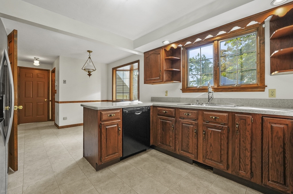 15 Fieldstone Drive
