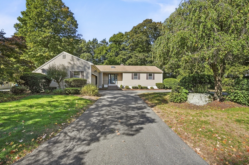 15 Fieldstone Drive