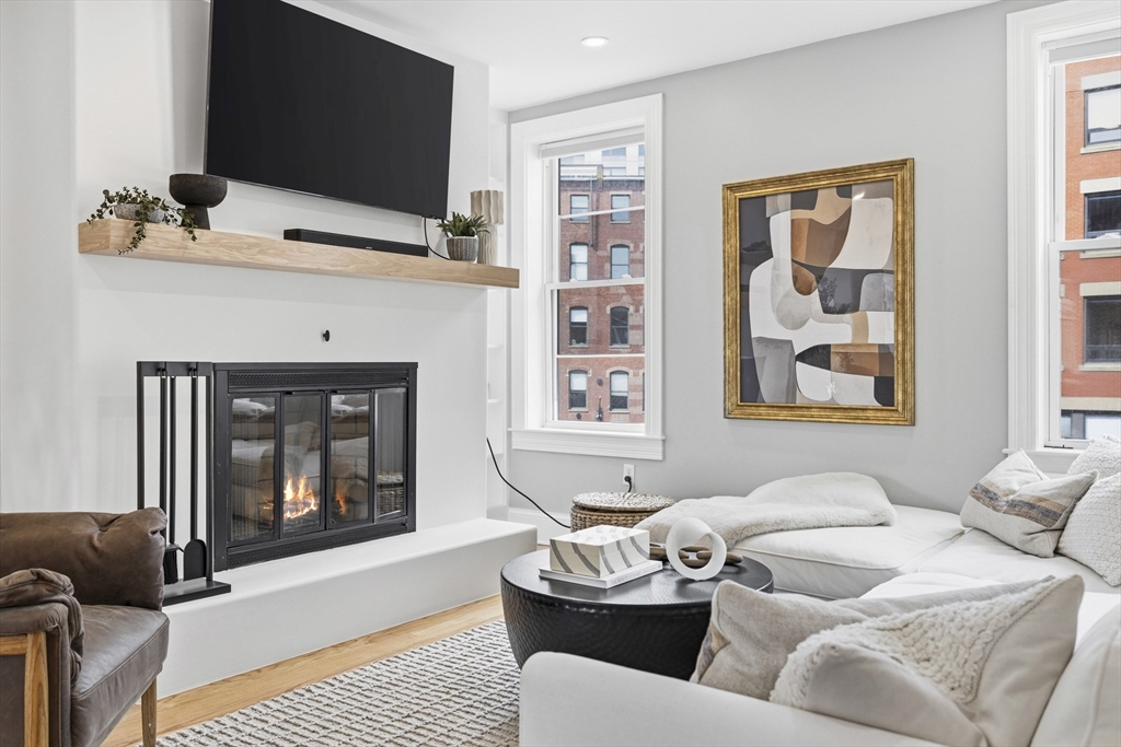 129 North Washington St 3