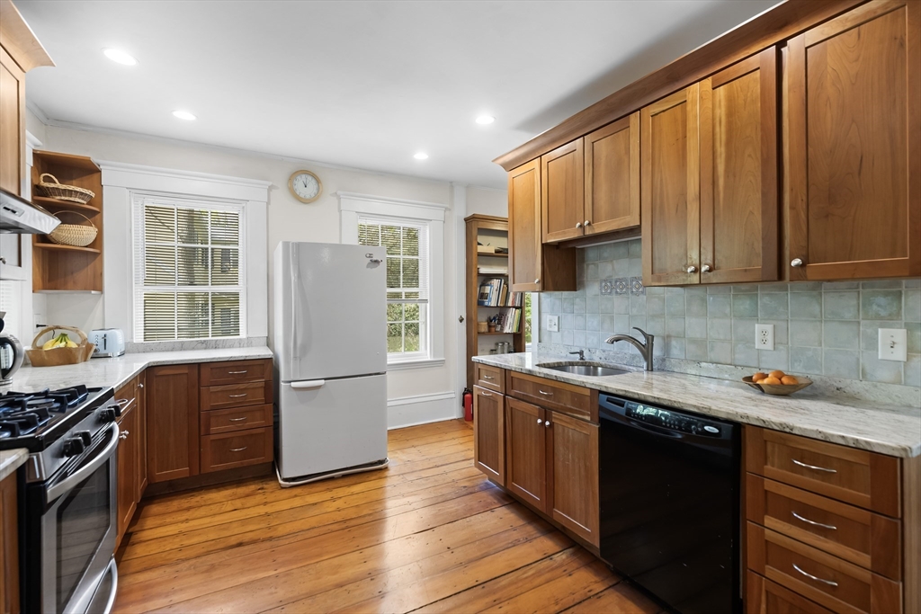 17 Highland ST, Dedham, MA, 17 Highland ST, Dedham, MA Photo #10